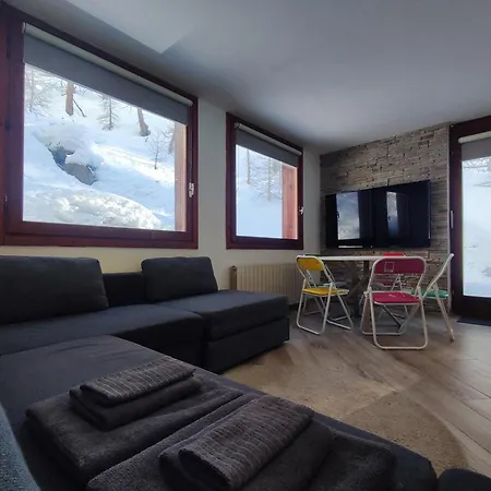 Aqua - Very In & Out Cir 0436 Apartman *