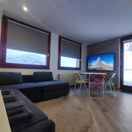 Aqua - Very In & Out Cir 0436 Apartman